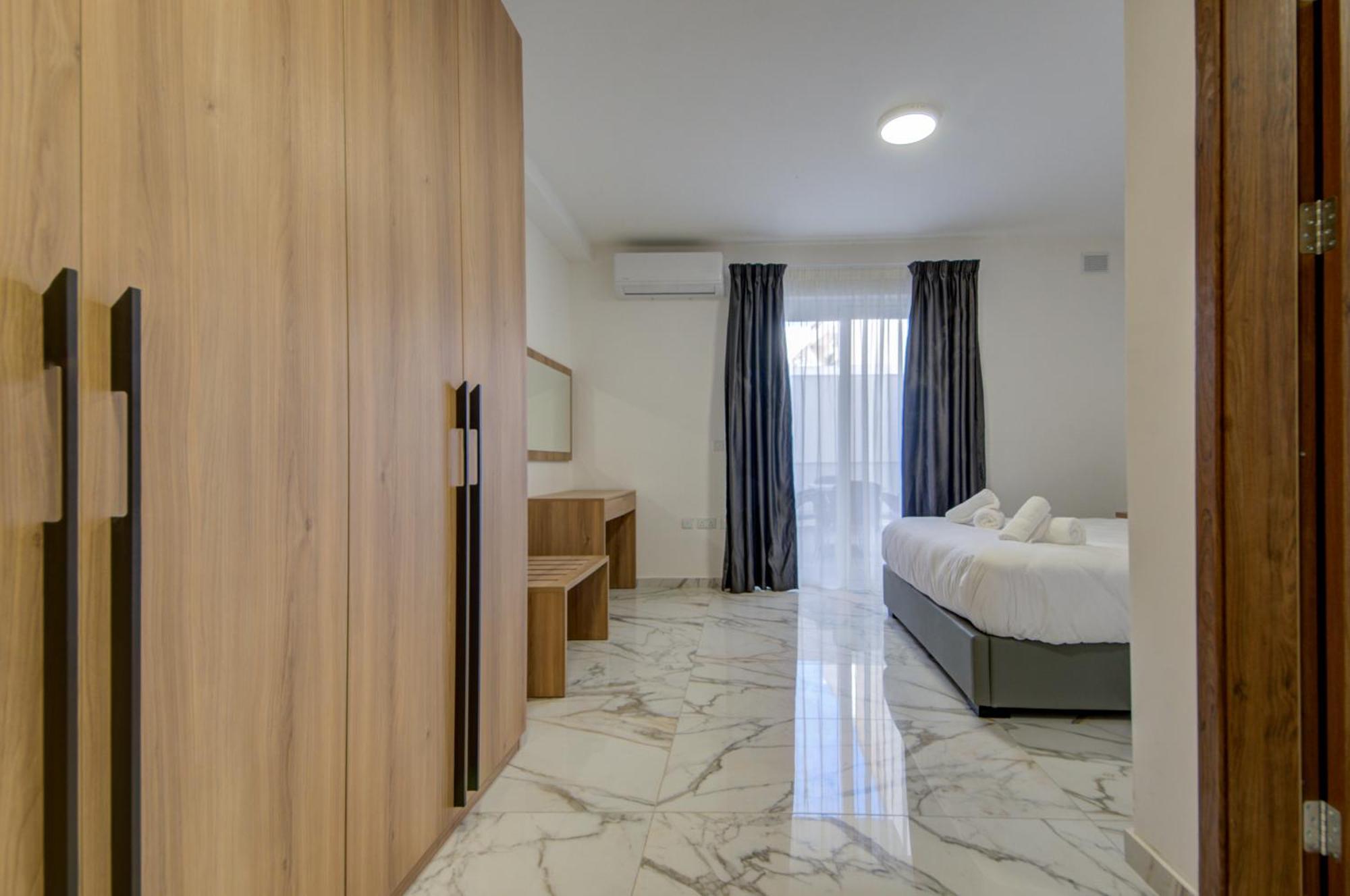 The St Pauls Bay Escape Suites By 360 Estates St. Paul's Bay Exterior photo